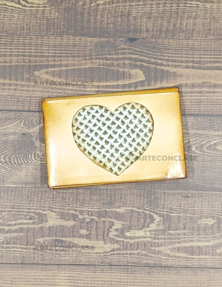 Tarjetero Corazón Vintage Ganchillo